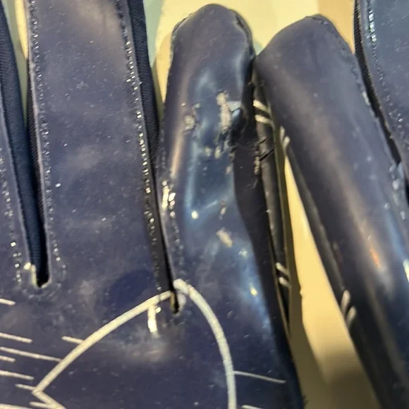 Boys football gloves L - Picture 3 of 4